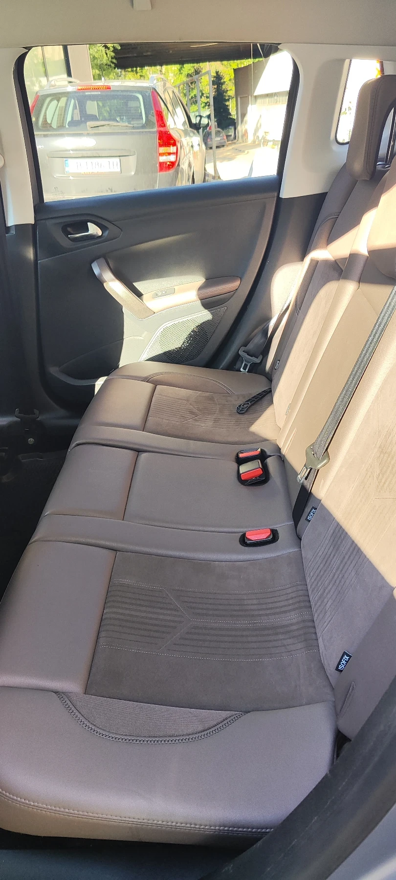 Peugeot 2008 ALLURE, снимка 16 - Автомобили и джипове - 54555551