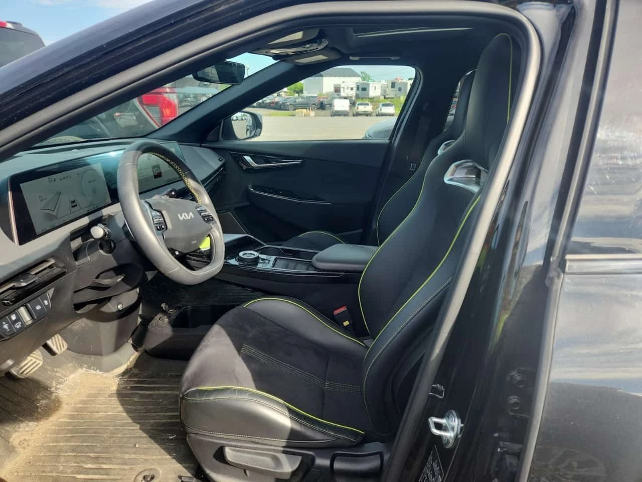 Kia EV6 GT / 360 / DISTRONIC / АВТОКРЕДИТ , снимка 5 - Автомобили и джипове - 54906710
