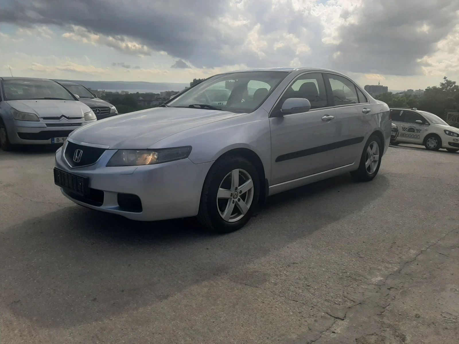 Honda Accord 2.0i 155кс , снимка 16 - Автомобили и джипове - 54962972
