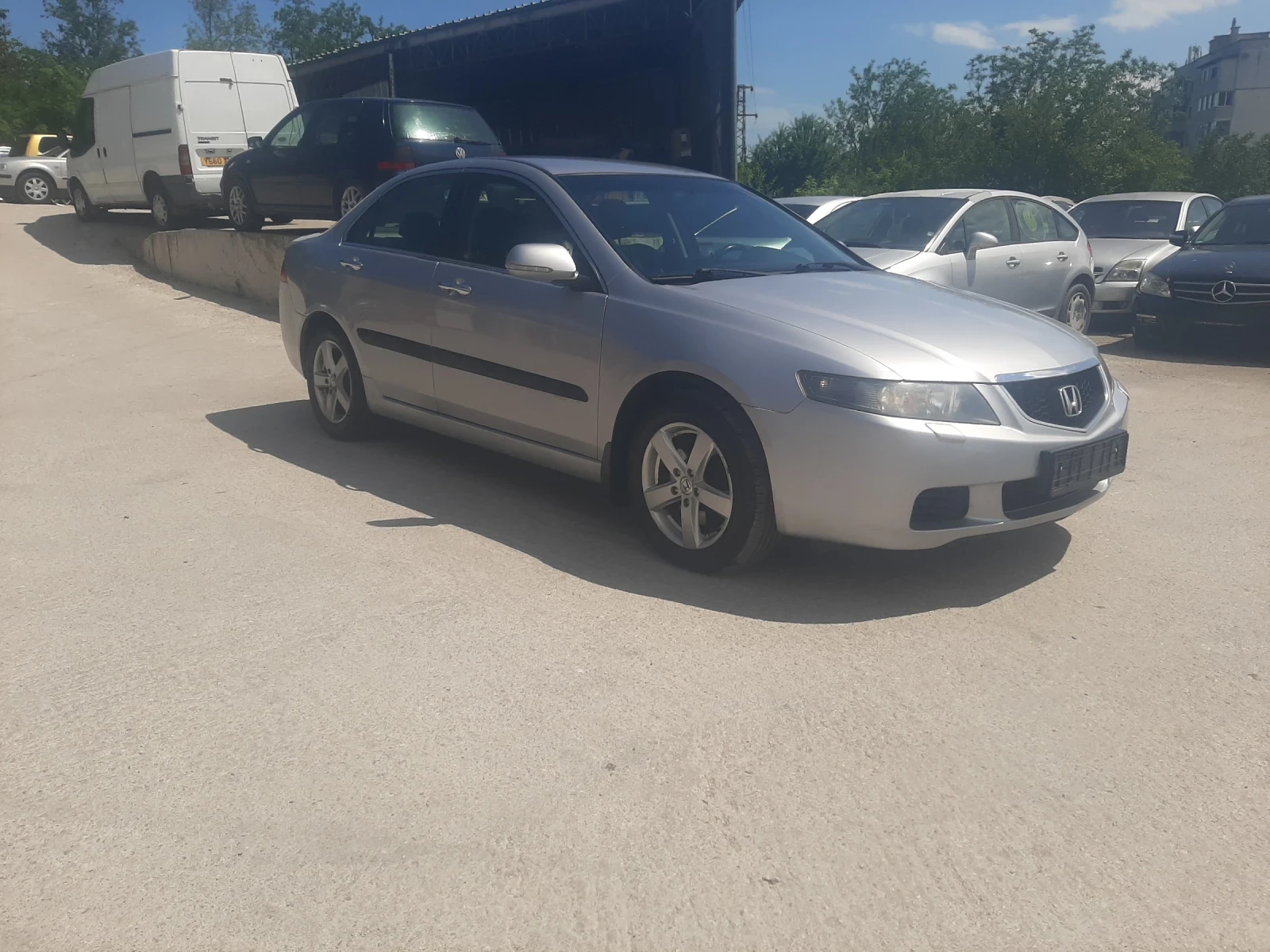 Honda Accord 2.0i 155кс , снимка 4 - Автомобили и джипове - 54962972