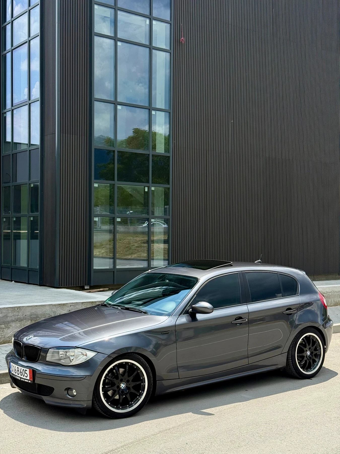 BMW 120 163hp * автоматик* * сер. история* * нави* , снимка 2 - Автомобили и джипове - 54999936