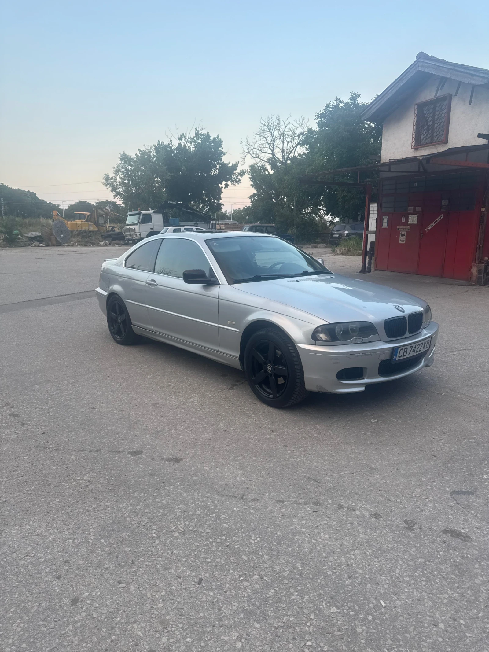 BMW 320, снимка 7 - Автомобили и джипове - 55355978