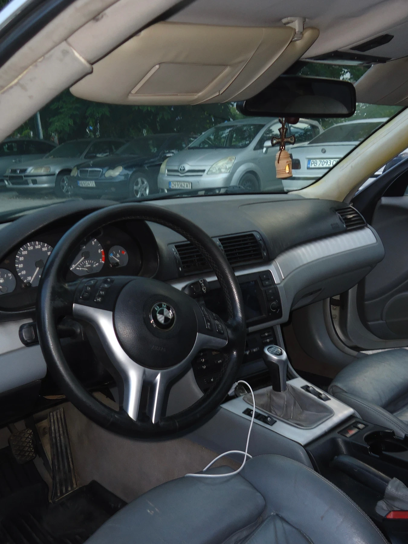 BMW 320, снимка 14 - Автомобили и джипове - 55355978