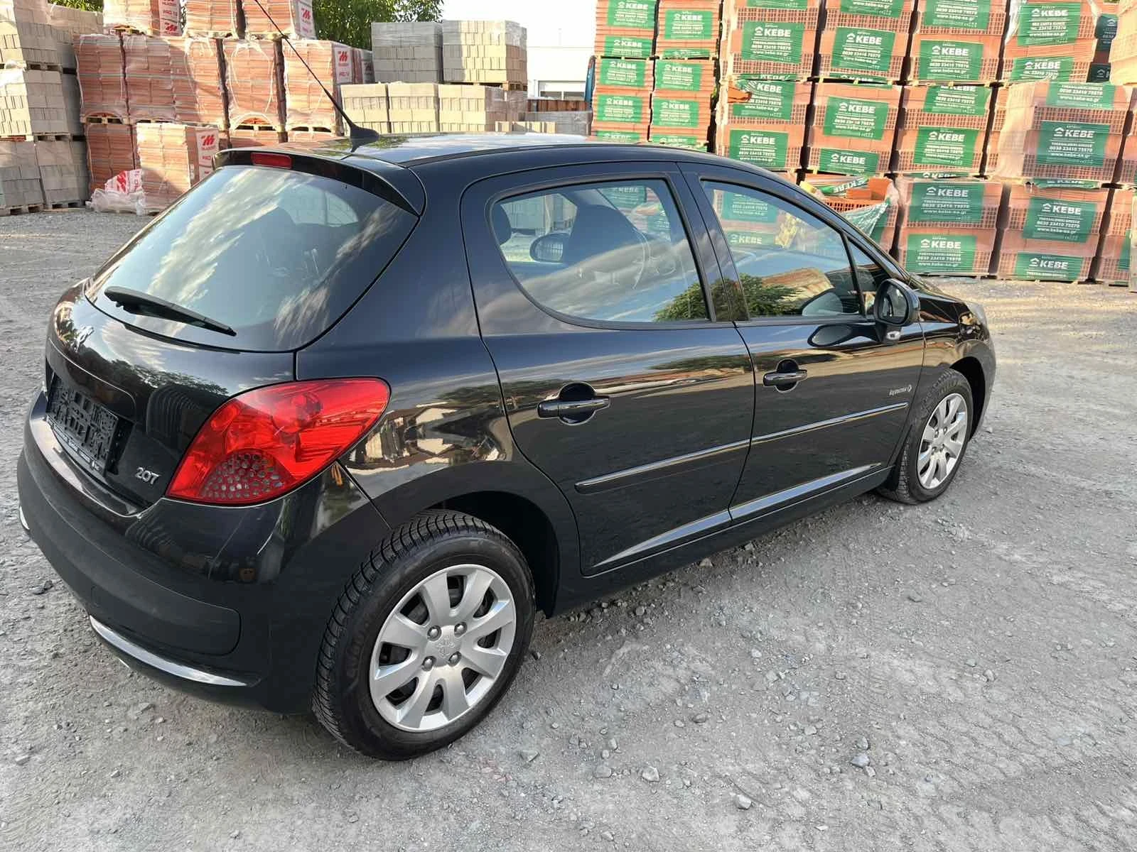 Peugeot 207 1.4 i, снимка 6 - Автомобили и джипове - 55381945