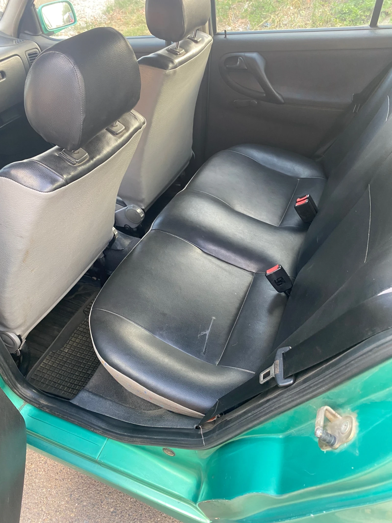 VW Polo 1.6, снимка 9 - Автомобили и джипове - 55564463