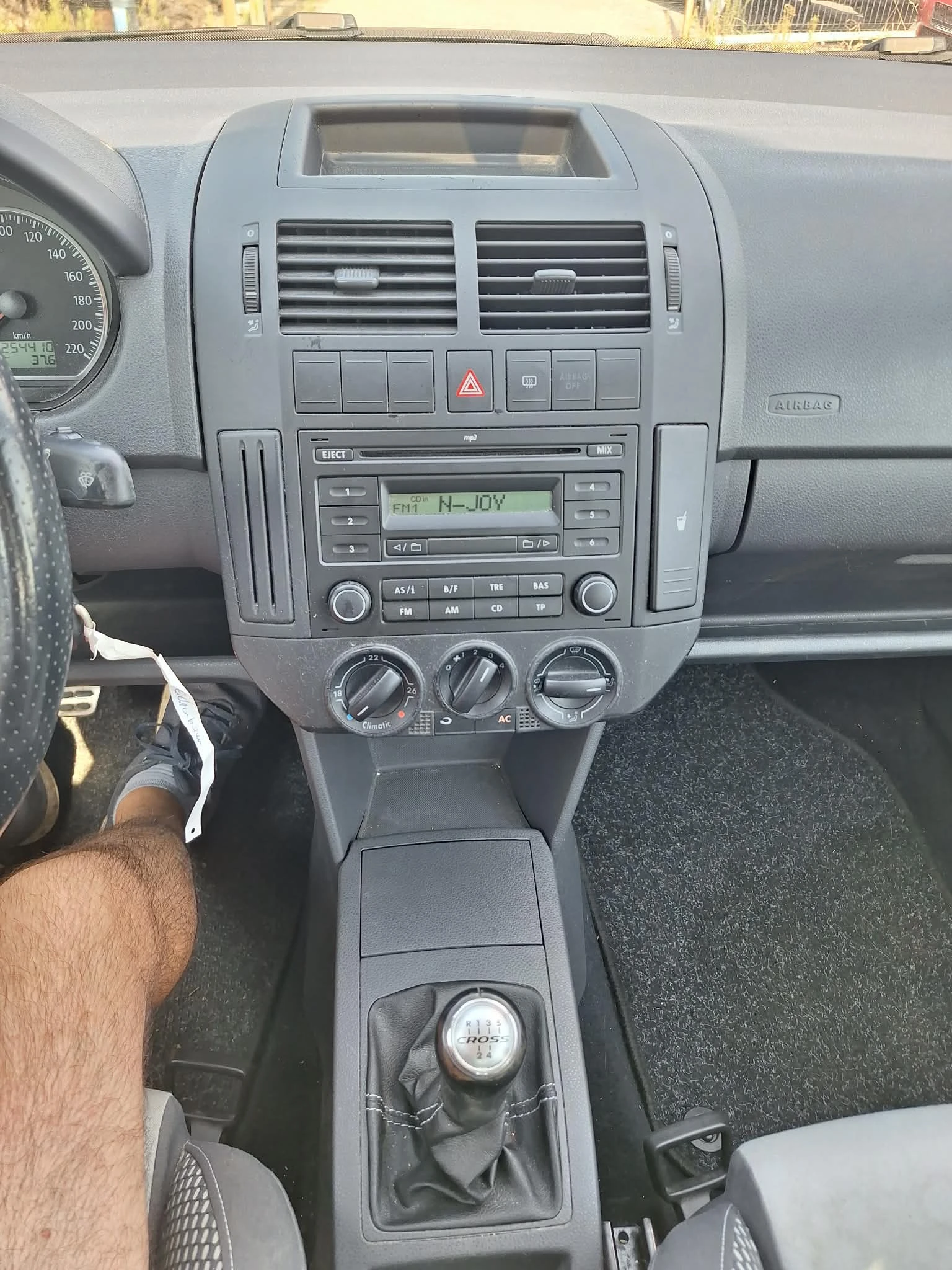 VW Polo Cross 1.4i, снимка 14 - Автомобили и джипове - 55798803