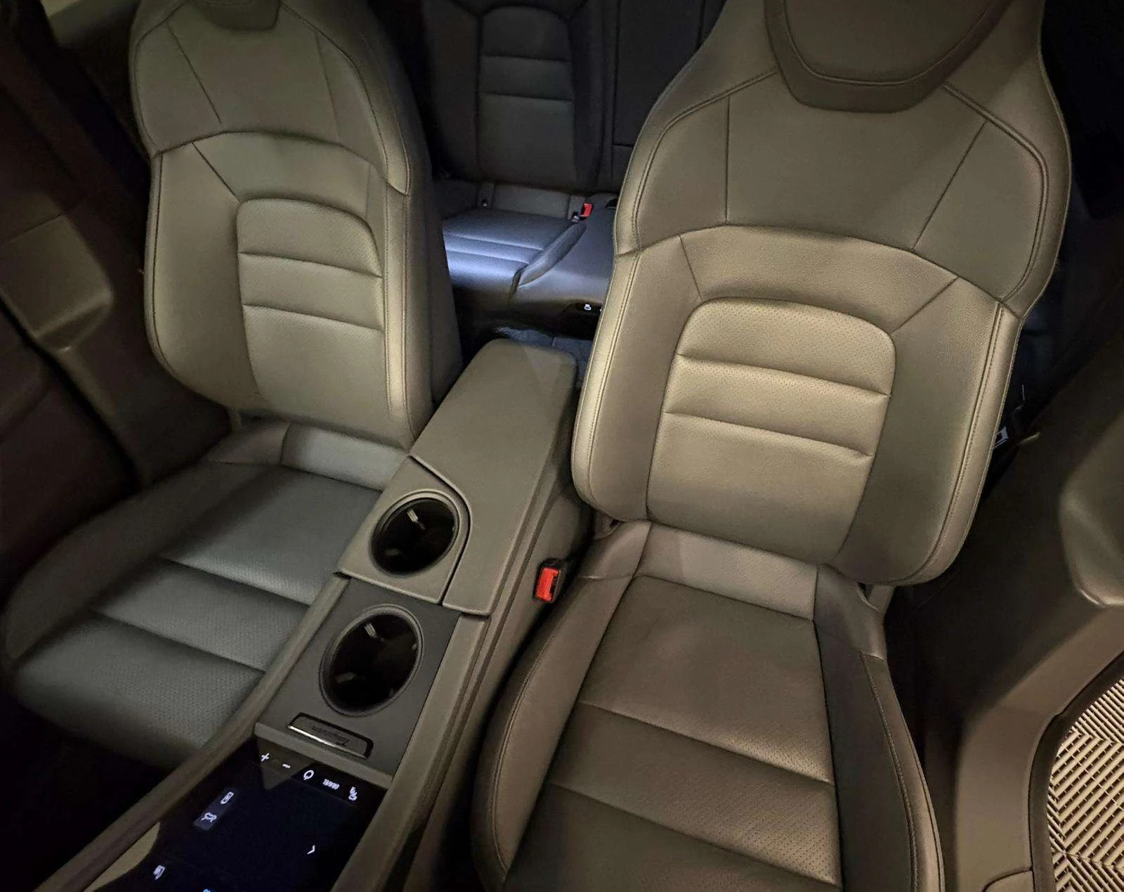 Porsche Taycan 4 Cross Turismo, снимка 6 - Автомобили и джипове - 55888929