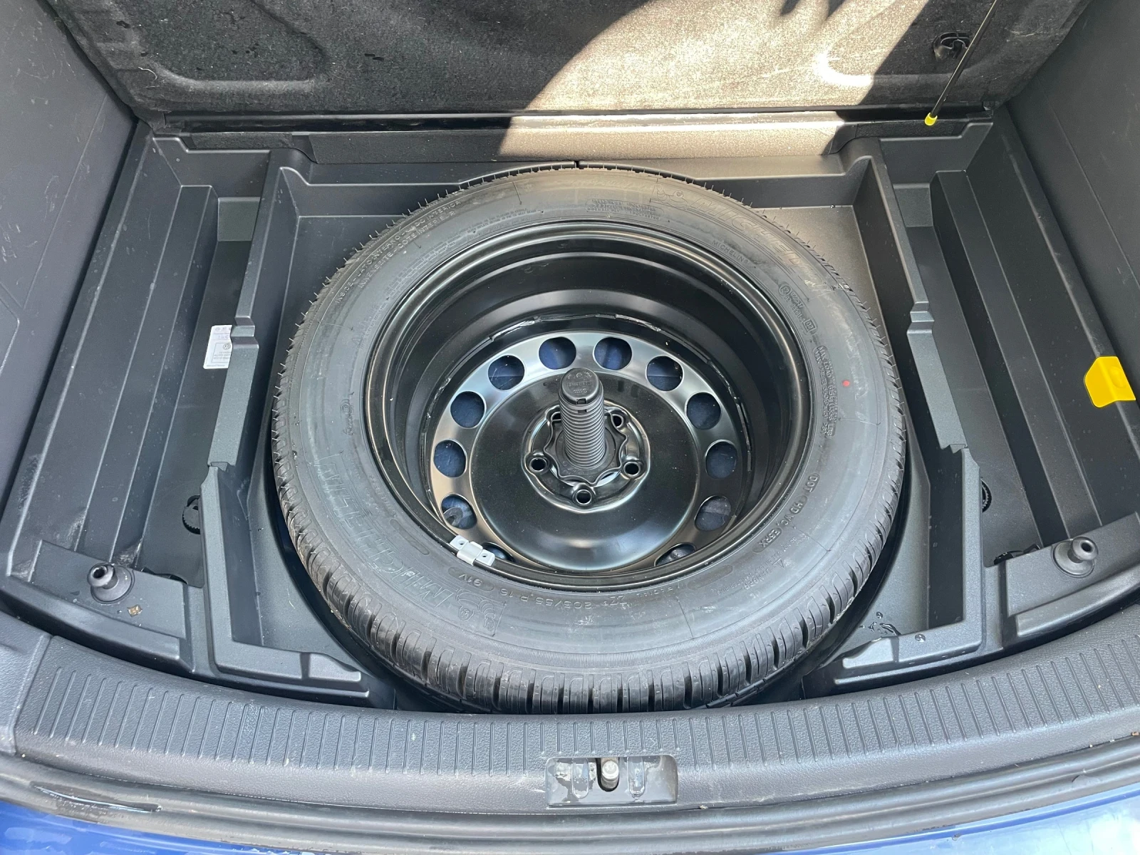 VW Touran 1.4 tsi 140кс, снимка 9 - Автомобили и джипове - 55941953