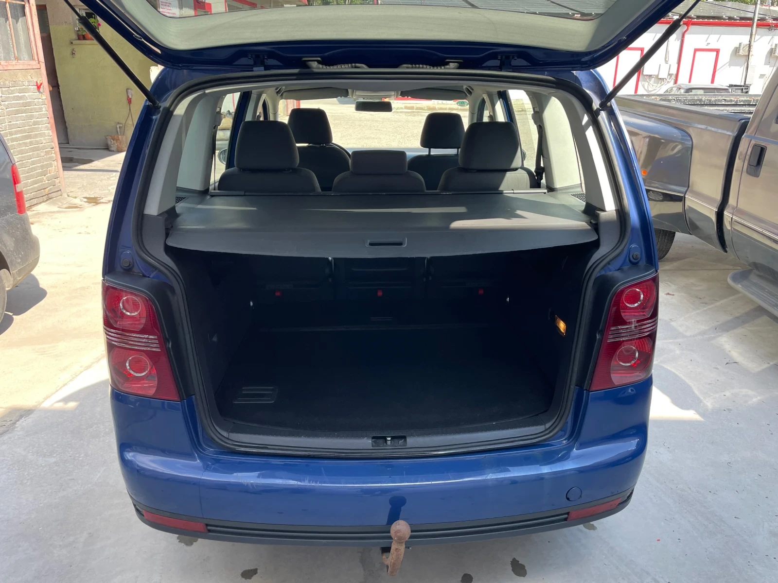 VW Touran 1.4 tsi 140кс, снимка 6 - Автомобили и джипове - 55941953