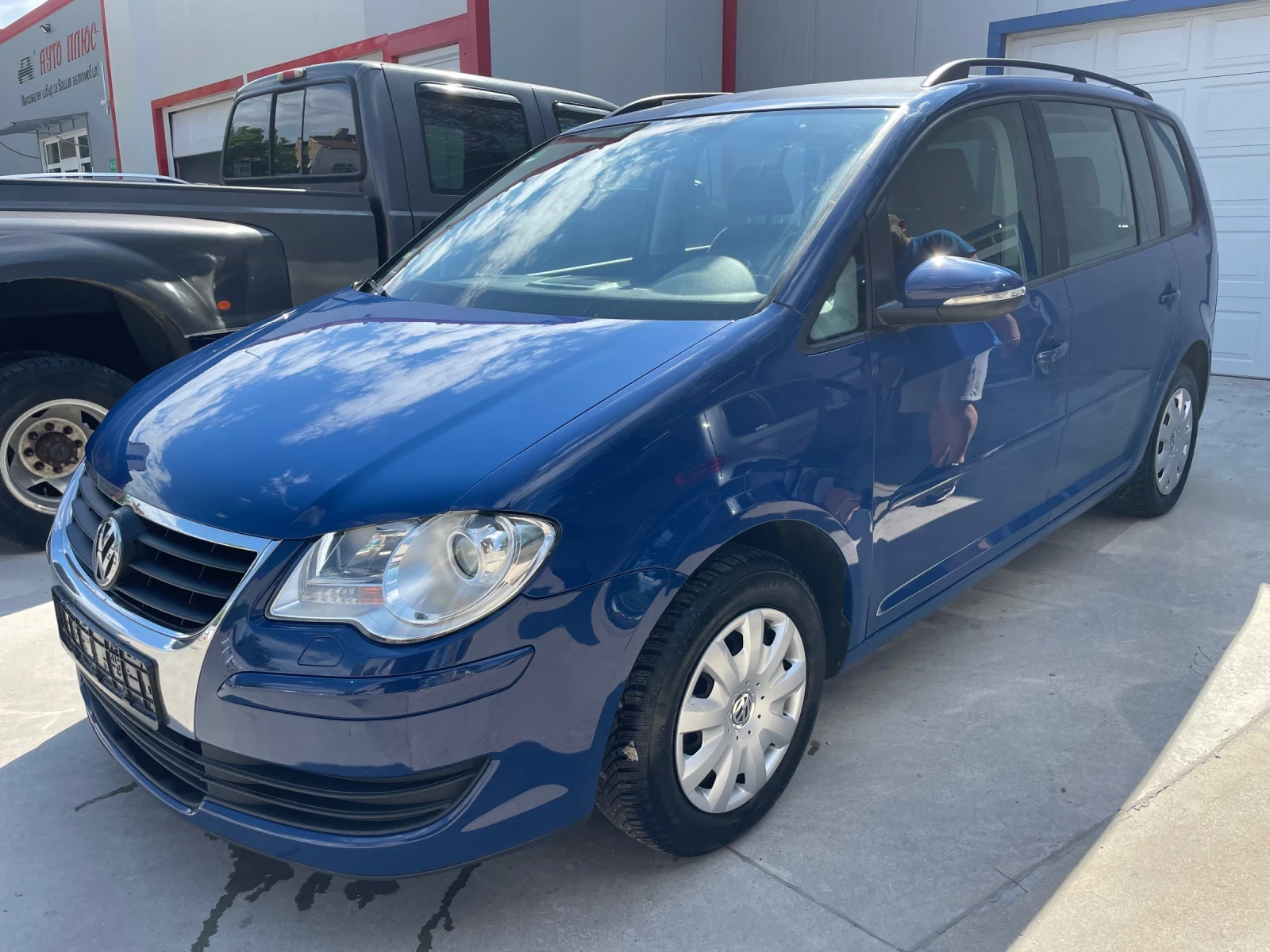 VW Touran 1.4 tsi 140кс, снимка 2 - Автомобили и джипове - 55941953