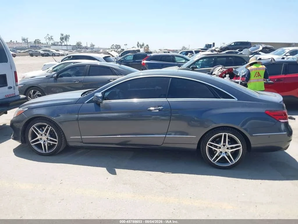 Mercedes-Benz E 350 * CARFAX * ОПЦИЯ ЗА ФИНАНСИРАНЕ * , снимка 14 - Автомобили и джипове - 56295687
