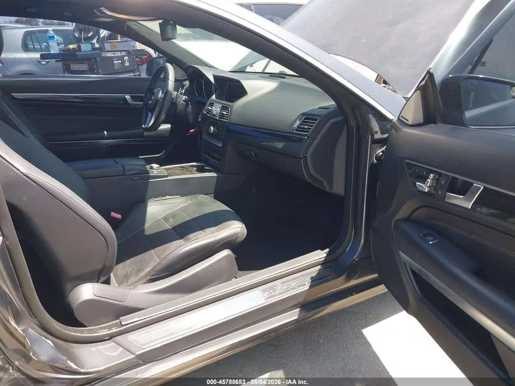 Mercedes-Benz E 350 * CARFAX * ОПЦИЯ ЗА ФИНАНСИРАНЕ * , снимка 5 - Автомобили и джипове - 56295687