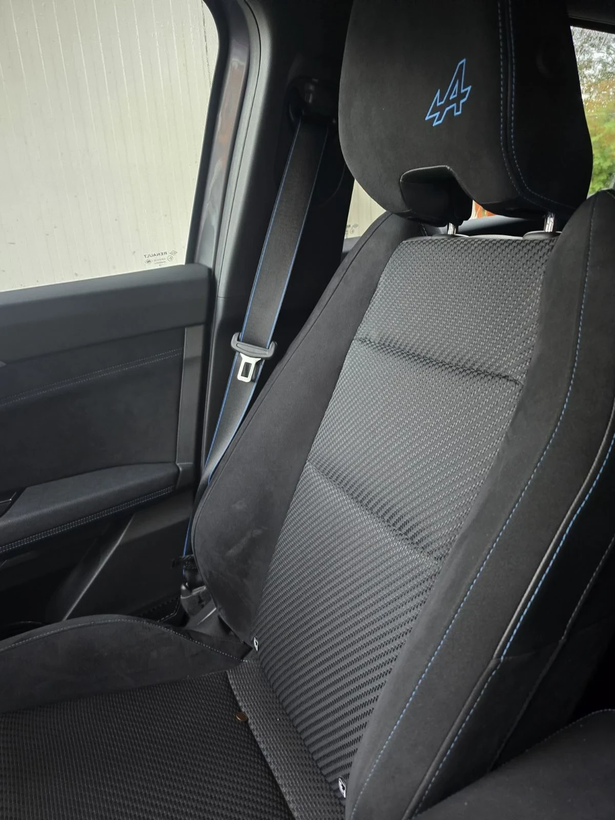 Renault Austral 1.3 Alpine, снимка 11 - Автомобили и джипове - 56359090