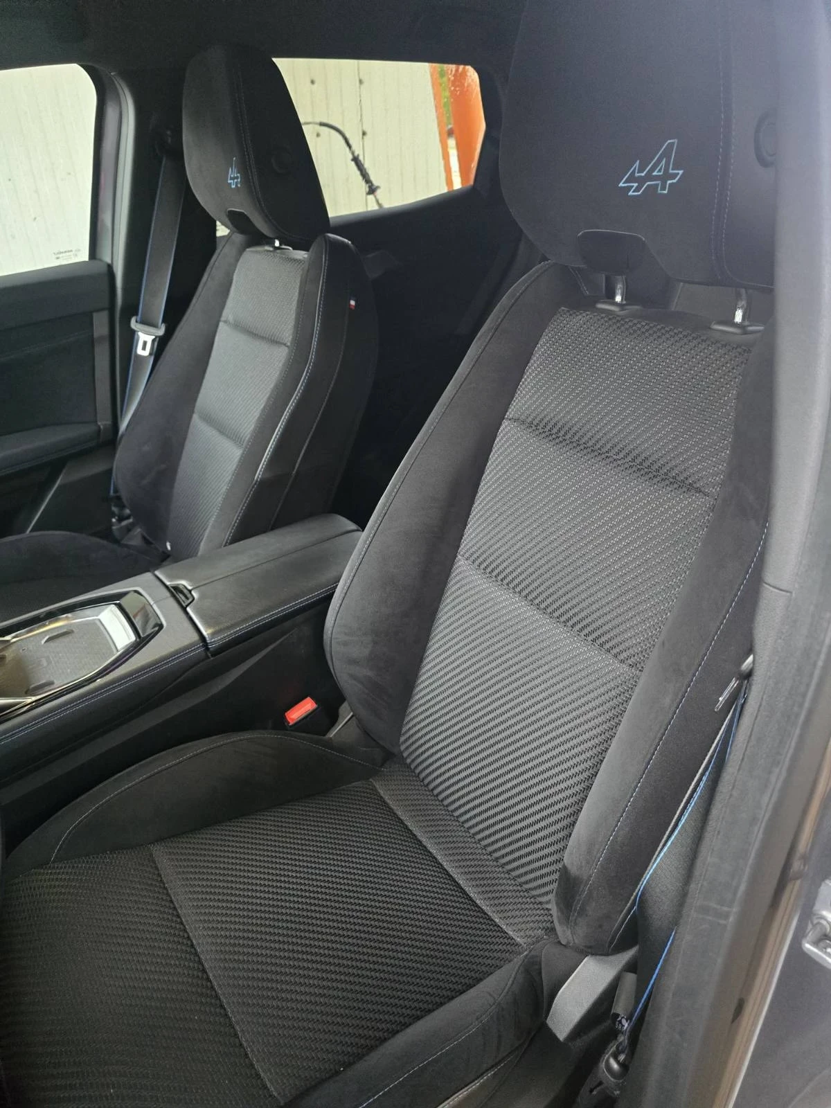 Renault Austral 1.3 Alpine, снимка 8 - Автомобили и джипове - 56359090