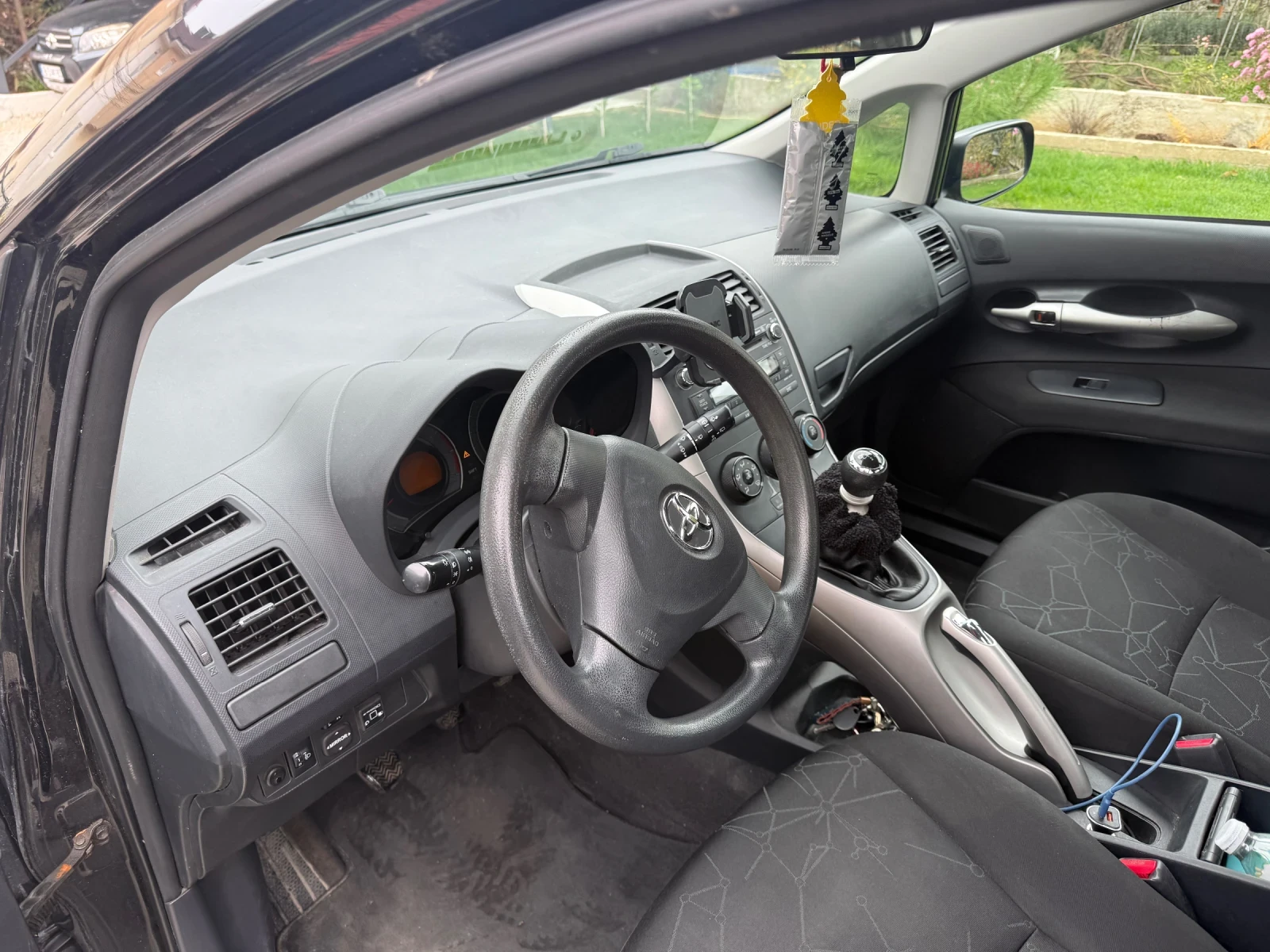 Toyota Auris 1.33 ������ /��� | Mobile.bg � ����������� 7