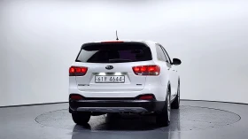 Kia Sorento 2.0 CRDI / АВТОМАТИК / СЕРВИЗНА ИСТОРИЯ !!!, снимка 4