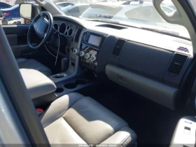 Toyota Sequoia 5.7* V8* ПОДГРЕВ* КАМЕРА* КЕЙЛЕС*  - 28800 лв. / 14725.21 € - 82771198 9