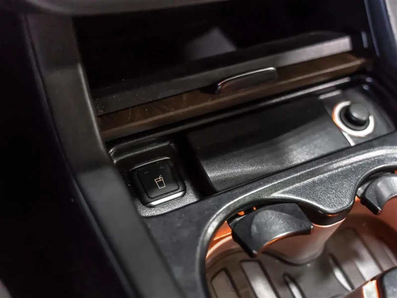 Mercedes-Benz GLE 63 S AMG CARFAX, снимка 11 - Автомобили и джипове - 52003302