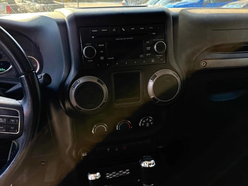 Jeep Wrangler * Sport * CARFAX * ЦЕНА ДО БГ, снимка 8 - Автомобили и джипове - 52863773