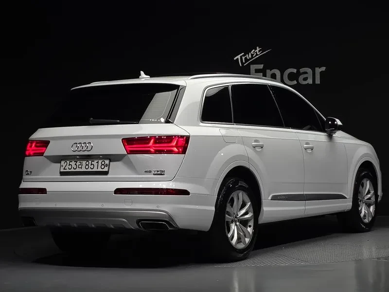 Audi Q7 45 TFSI Quattro , снимка 2 - Автомобили и джипове - 55834828