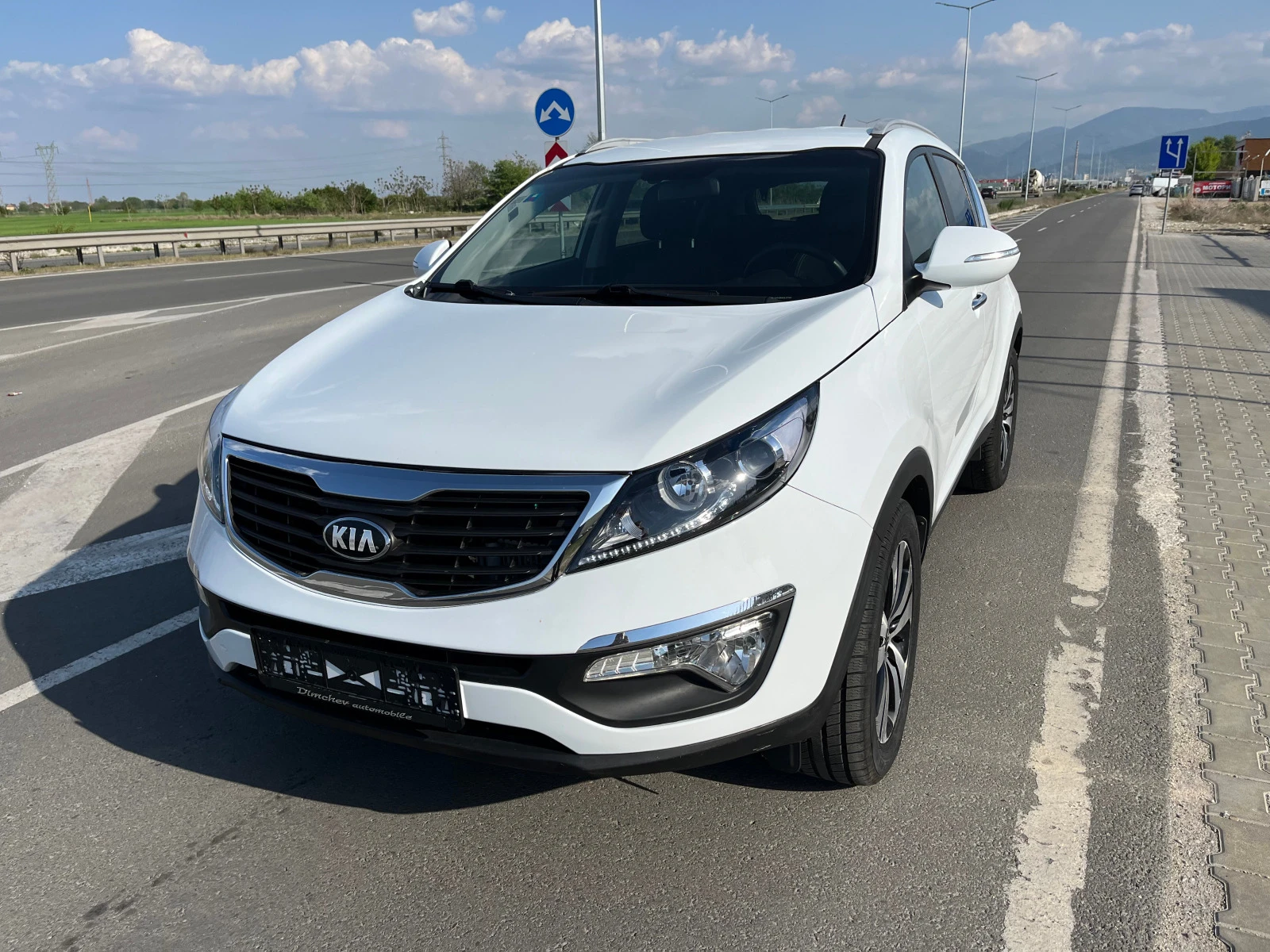 Kia Sportage 1.7 Diesel 2WD - изображение 2