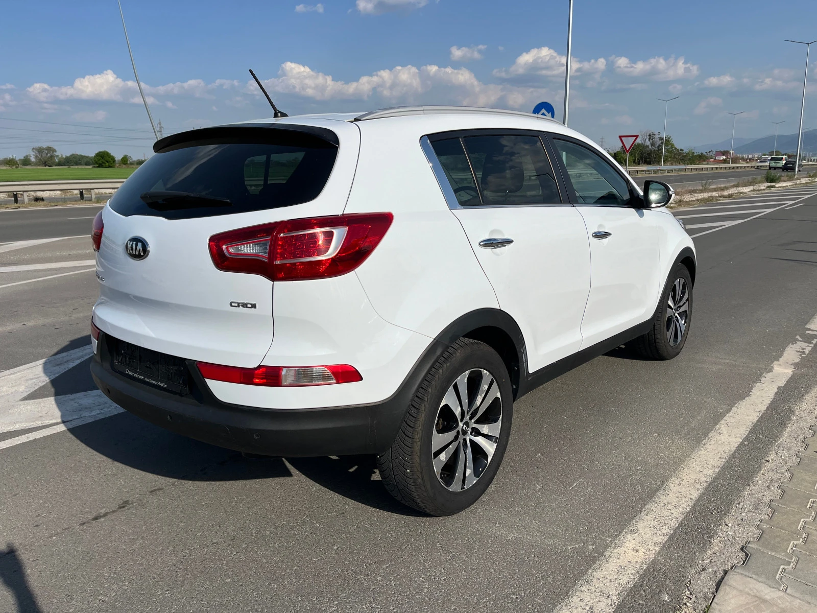 Kia Sportage 1.7 Diesel 2WD - изображение 6