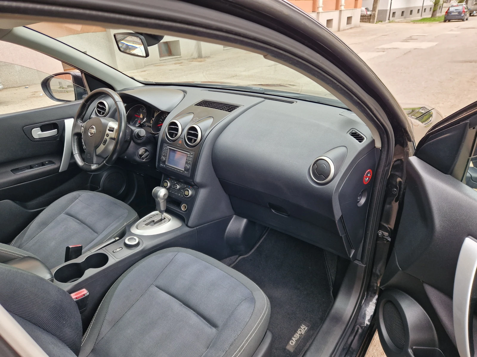 Nissan Qashqai 4x4 7 места - изображение 9