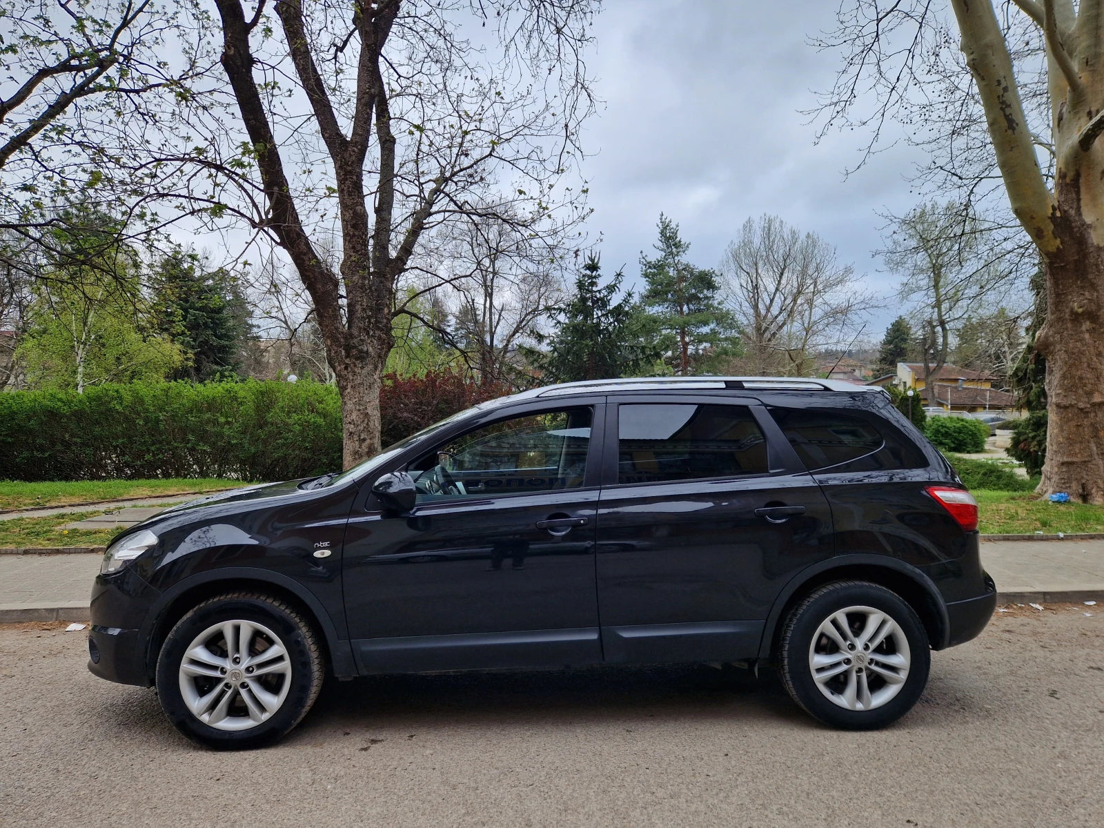 Nissan Qashqai 4x4 7 места - изображение 6