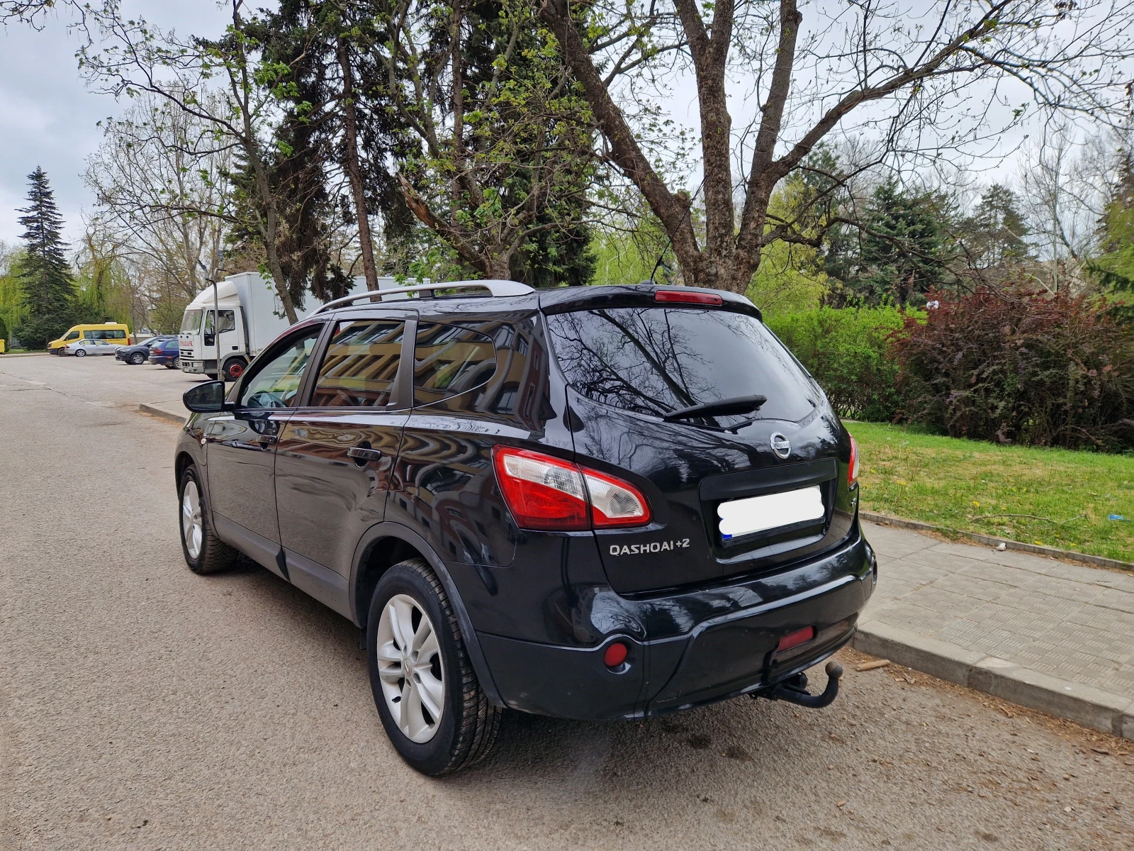 Nissan Qashqai 4x4 7 места - изображение 4