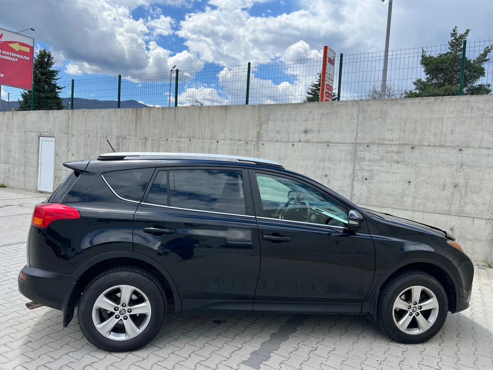 Toyota Rav4 2.5L XLE AWD - изображение 5