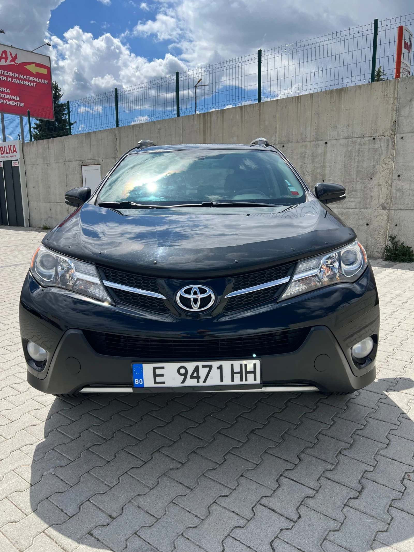 Toyota Rav4 2.5L XLE AWD - изображение 2
