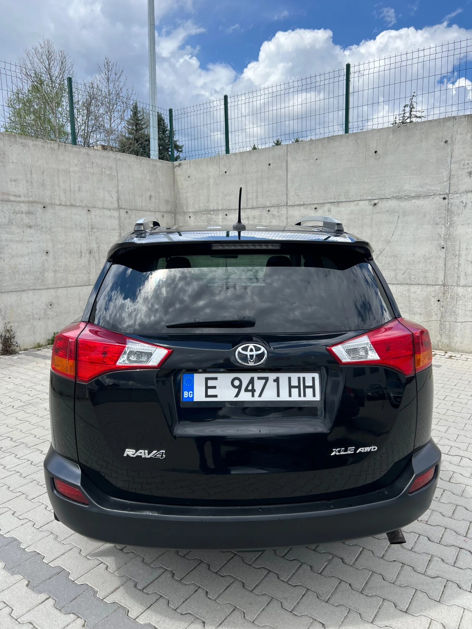 Toyota Rav4 2.5L XLE AWD - изображение 4