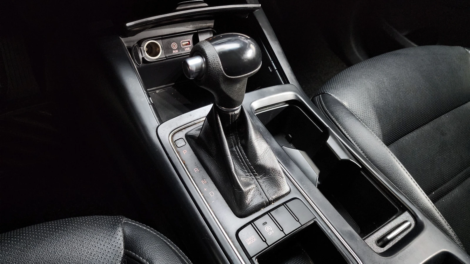 Kia Sorento 2.0 CRDI / АВТОМАТИК / СЕРВИЗНА ИСТОРИЯ !!! - изображение 10