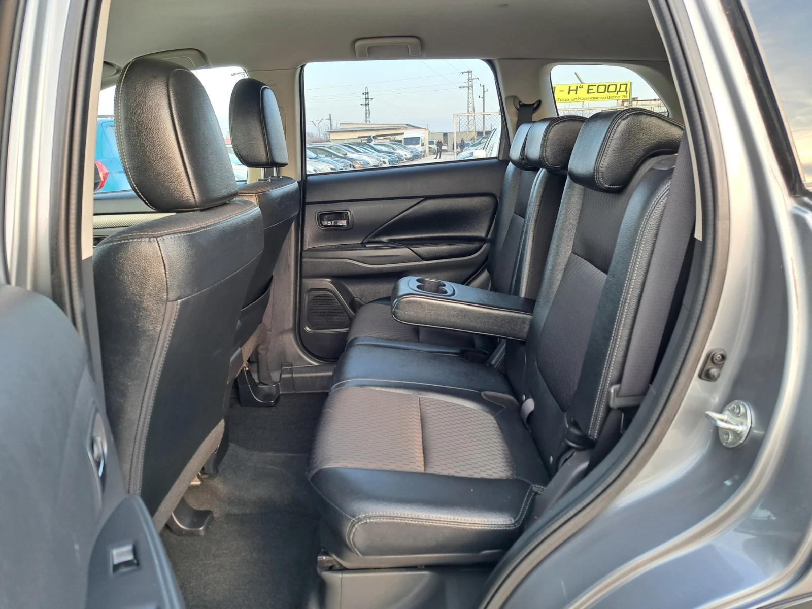 Mitsubishi Outlander 2.2DI-D 4WD, снимка 11 - Автомобили и джипове - 53954104