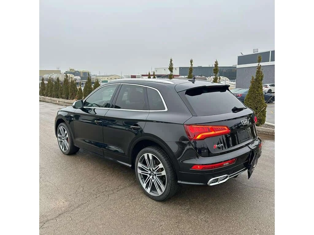 Audi SQ5 TFSI Quattro Technik tiptronic  CARFAX, снимка 3 - Автомобили и джипове - 54149837