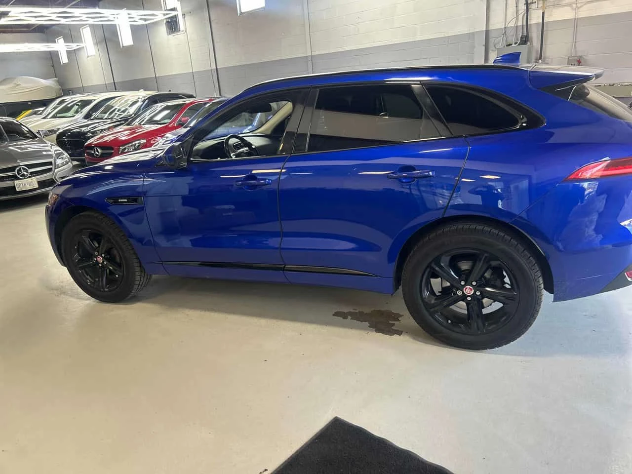 Jaguar F-PACE * R Sport * ПОДГРЕВИ * ПАНО * KEYLESS * CARFAX, снимка 2 - Автомобили и джипове - 54641320