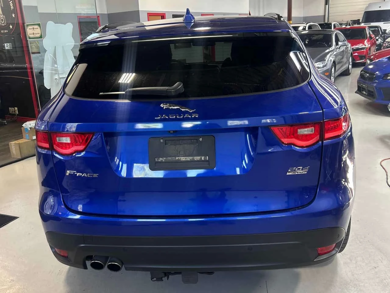 Jaguar F-PACE * R Sport * ПОДГРЕВИ * ПАНО * KEYLESS * CARFAX, снимка 4 - Автомобили и джипове - 54641320