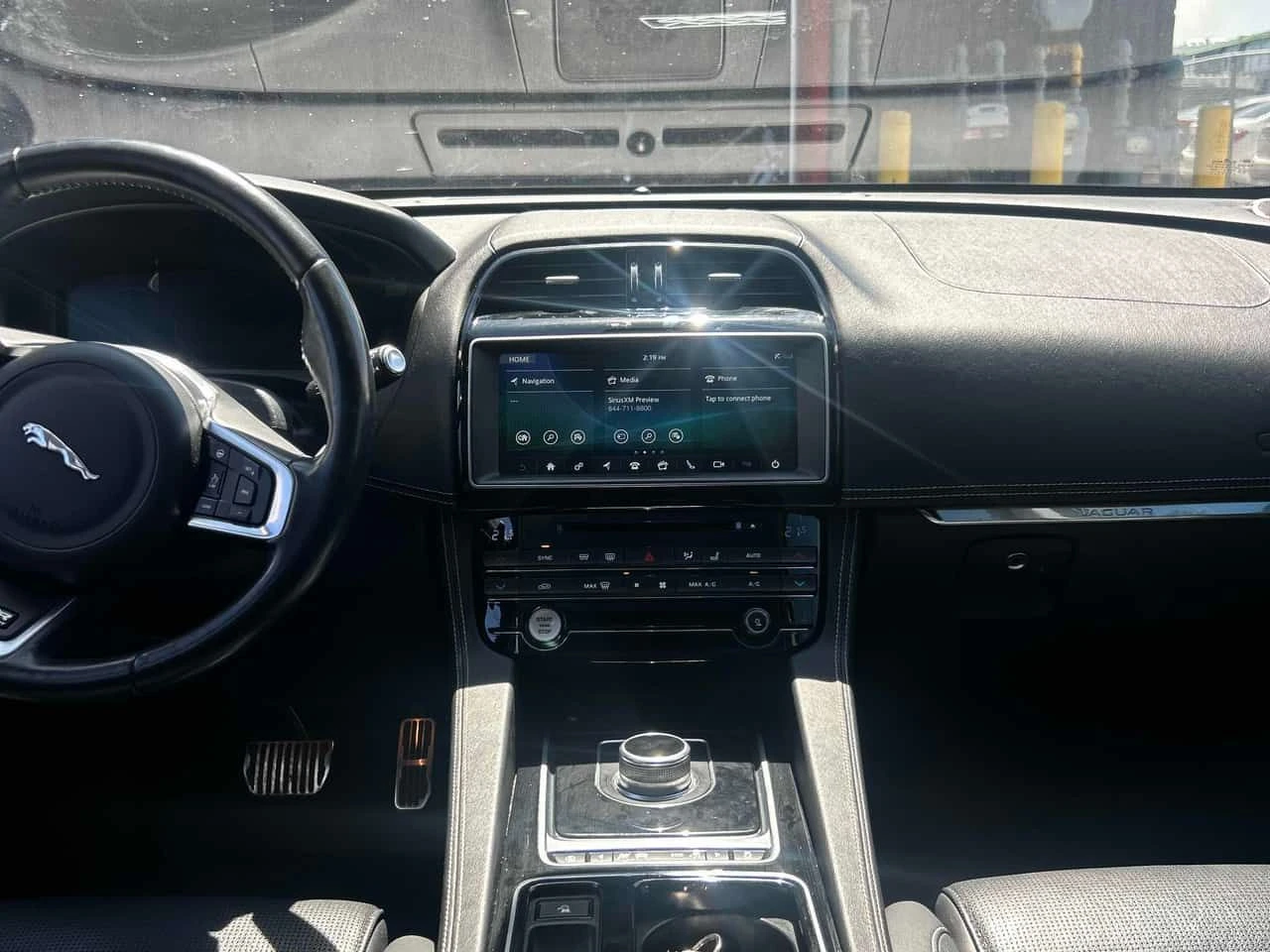 Jaguar F-PACE * R Sport * ПОДГРЕВИ * ПАНО * KEYLESS * CARFAX, снимка 9 - Автомобили и джипове - 54641320