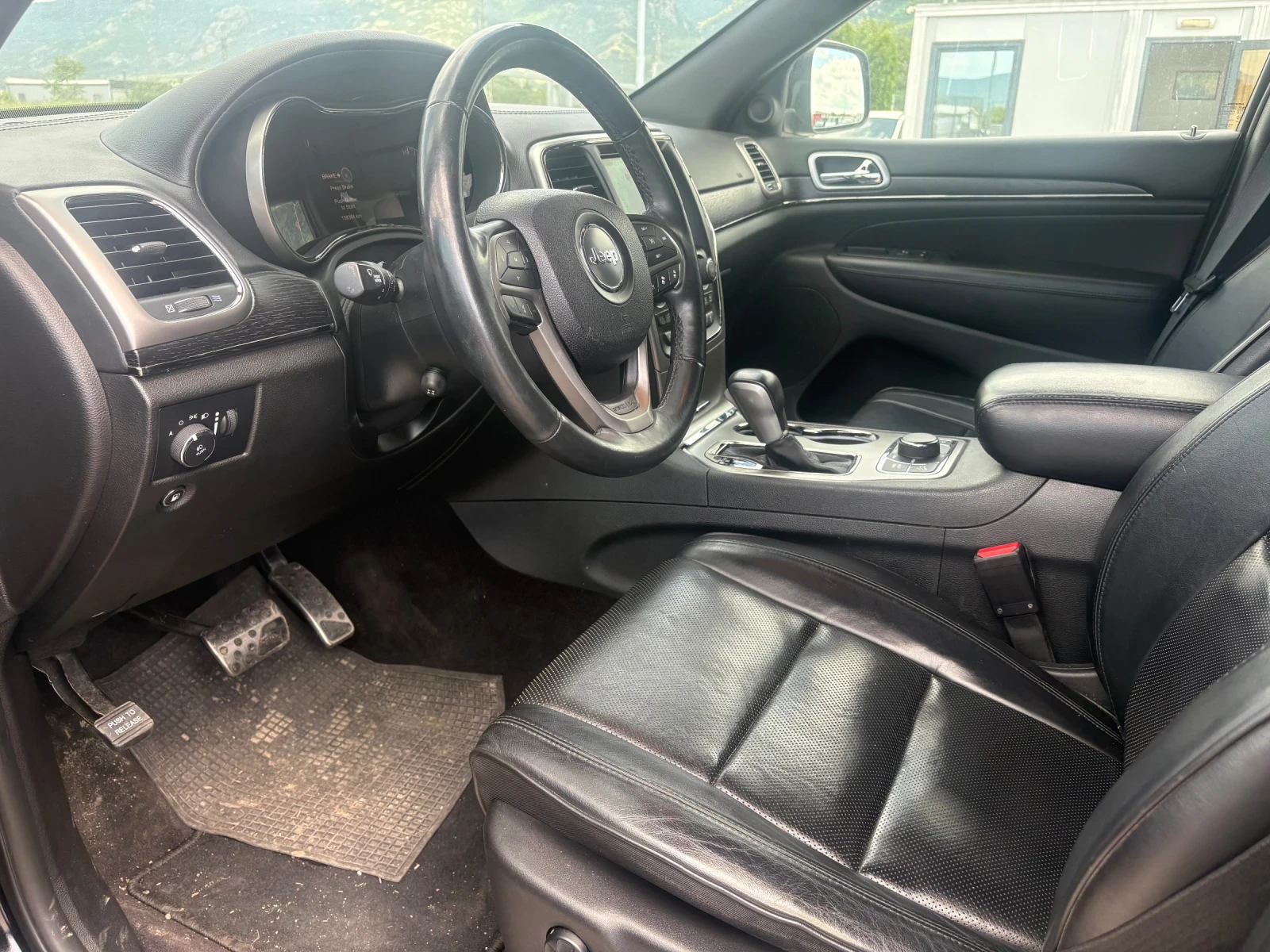 Jeep Grand cherokee 3.6 бензин, снимка 7 - Автомобили и джипове - 54794712