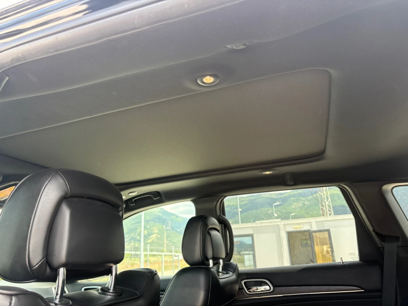 Jeep Grand cherokee 3.6 бензин, снимка 12 - Автомобили и джипове - 54794712