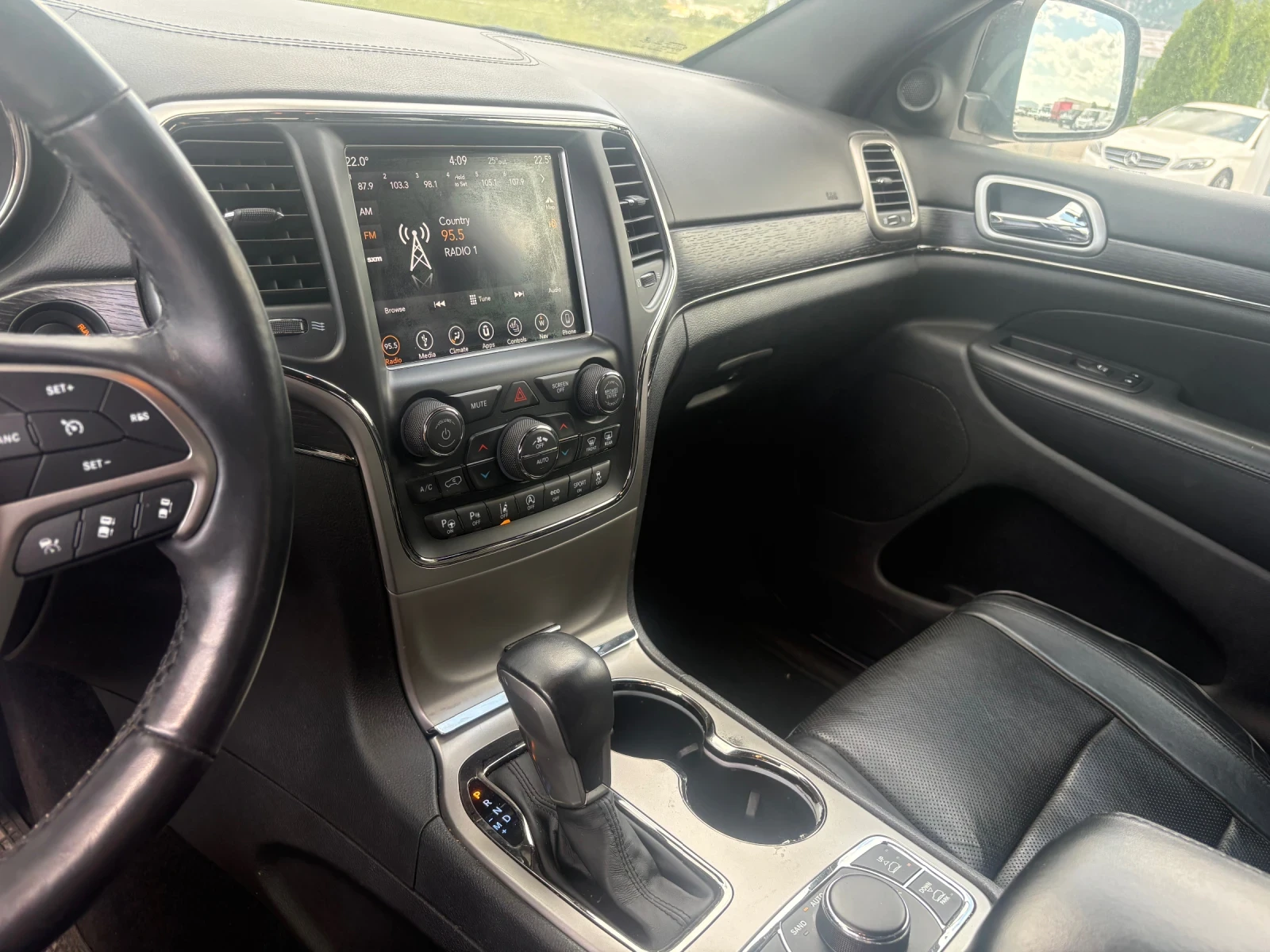 Jeep Grand cherokee 3.6 бензин, снимка 8 - Автомобили и джипове - 54794712