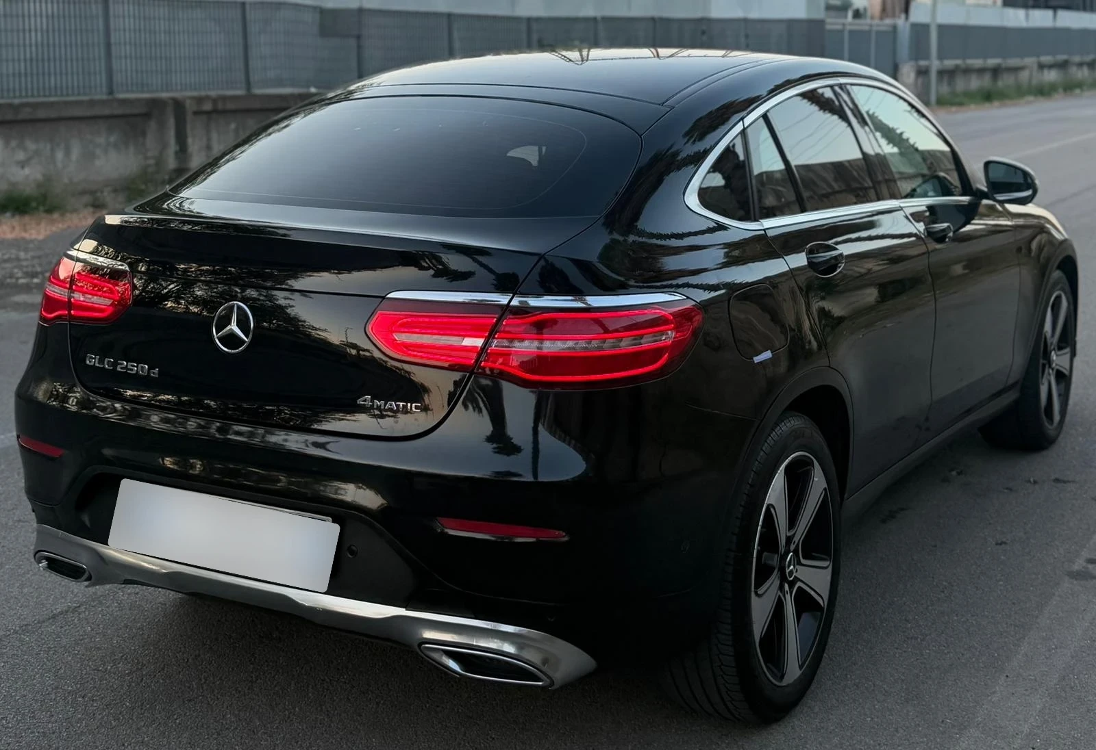 Mercedes-Benz GLC 250 d 4Matic Coup? Business, снимка 6 - Автомобили и джипове - 55050441