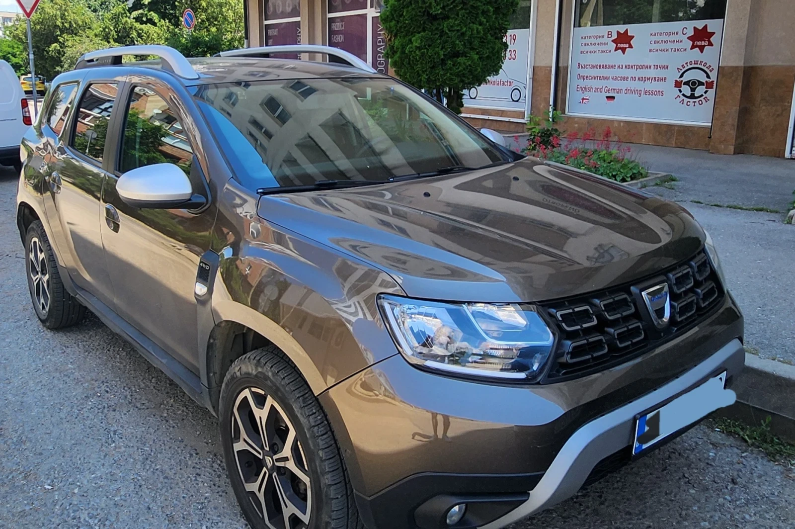 Dacia Duster 4х4, N1, с право на данъчен кредит