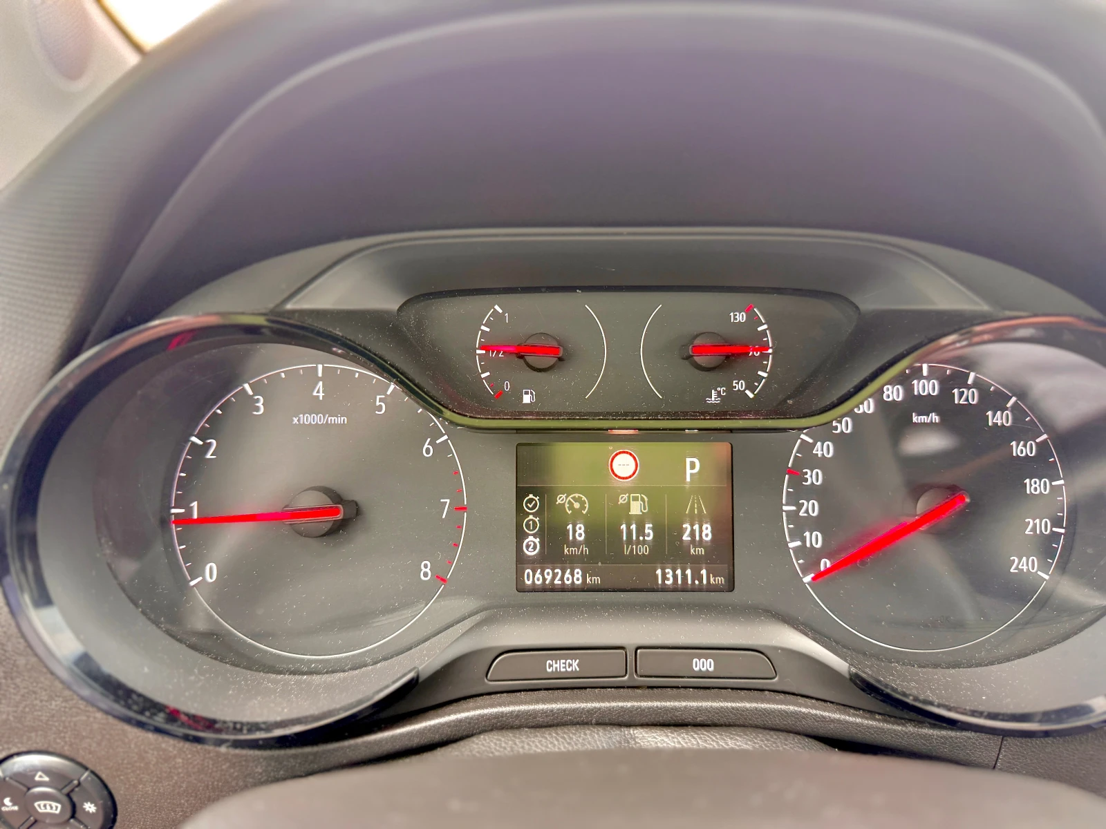 Opel Crossland X 1.2 Turbo , снимка 13 - Автомобили и джипове - 55430070