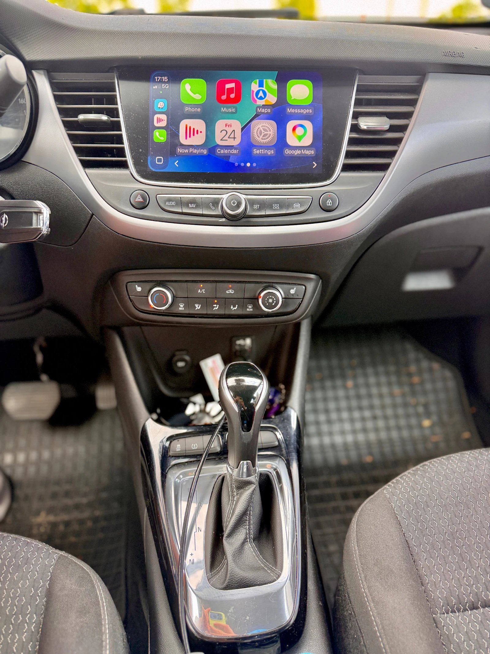 Opel Crossland X 1.2 Turbo , снимка 11 - Автомобили и джипове - 55430070