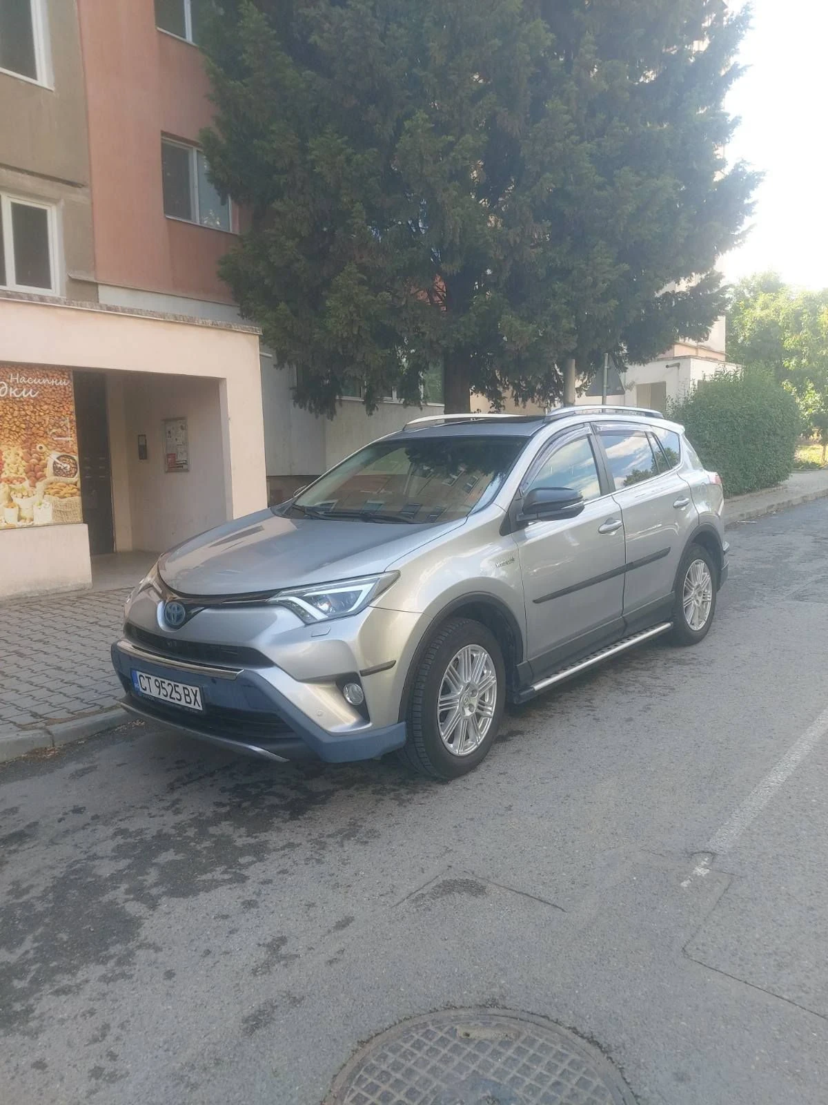 Toyota Rav4 Hybrid , снимка 4 - Автомобили и джипове - 55605946