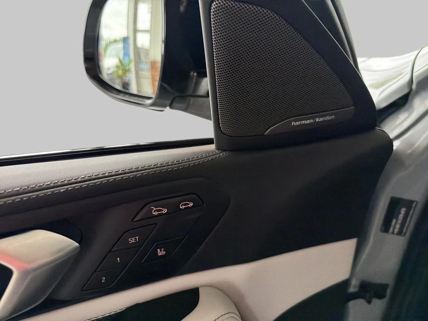 BMW X6 M Competition/INDIVIDUAL/360/HUD/LED/MDrivers Pack, снимка 7 - Автомобили и джипове - 56022407
