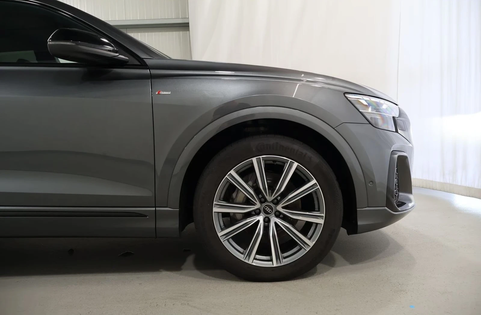 Audi Q8 50 TDI / S-LINE / BLACK LINE / B&O / 360 / MATRIX/, снимка 6 - Автомобили и джипове - 56080760