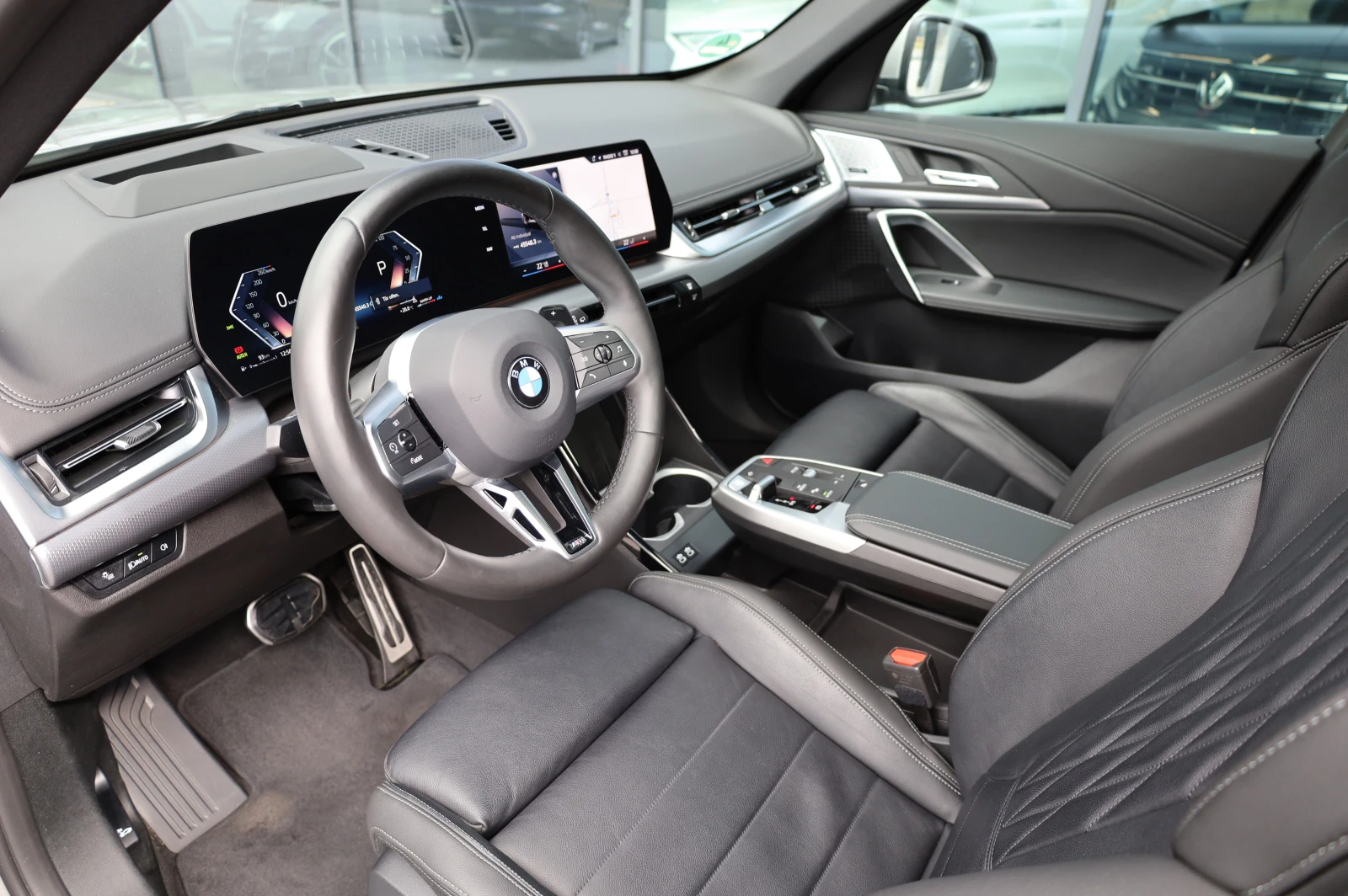 BMW X1 M SPORT* XDRIVE* LED LIGHTS* PANO* HARMAN/KARDON* , снимка 10 - Автомобили и джипове - 56269610