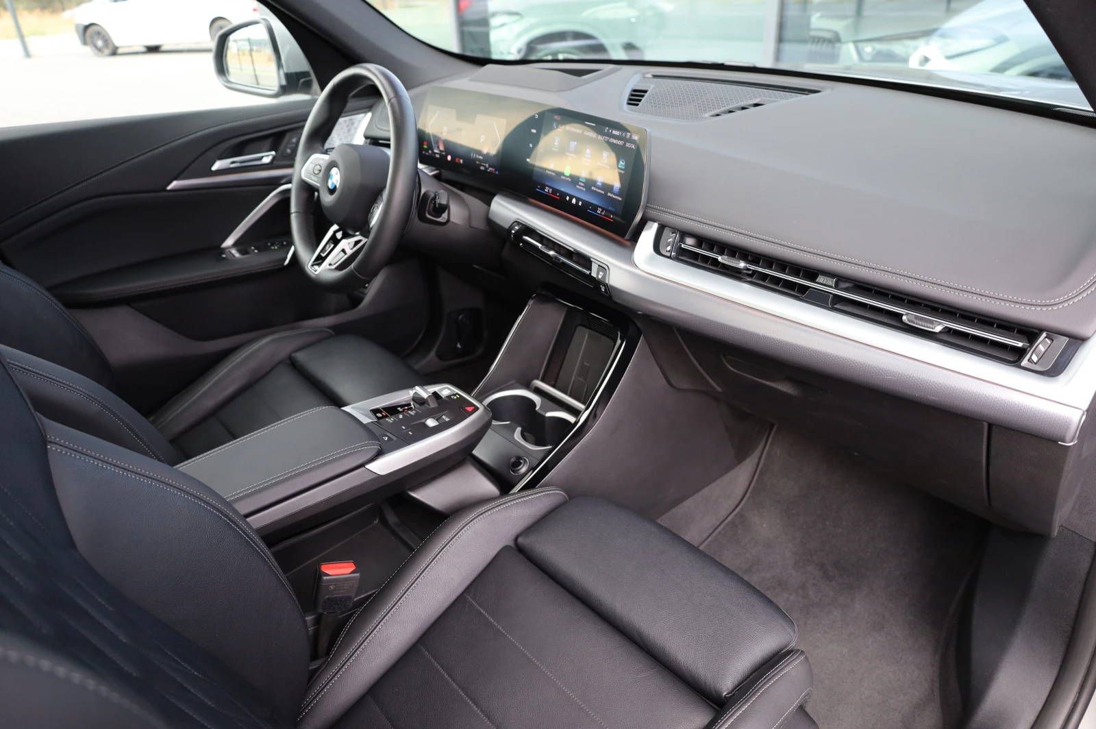 BMW X1 M SPORT* XDRIVE* LED LIGHTS* PANO* HARMAN/KARDON* , снимка 16 - Автомобили и джипове - 56269610